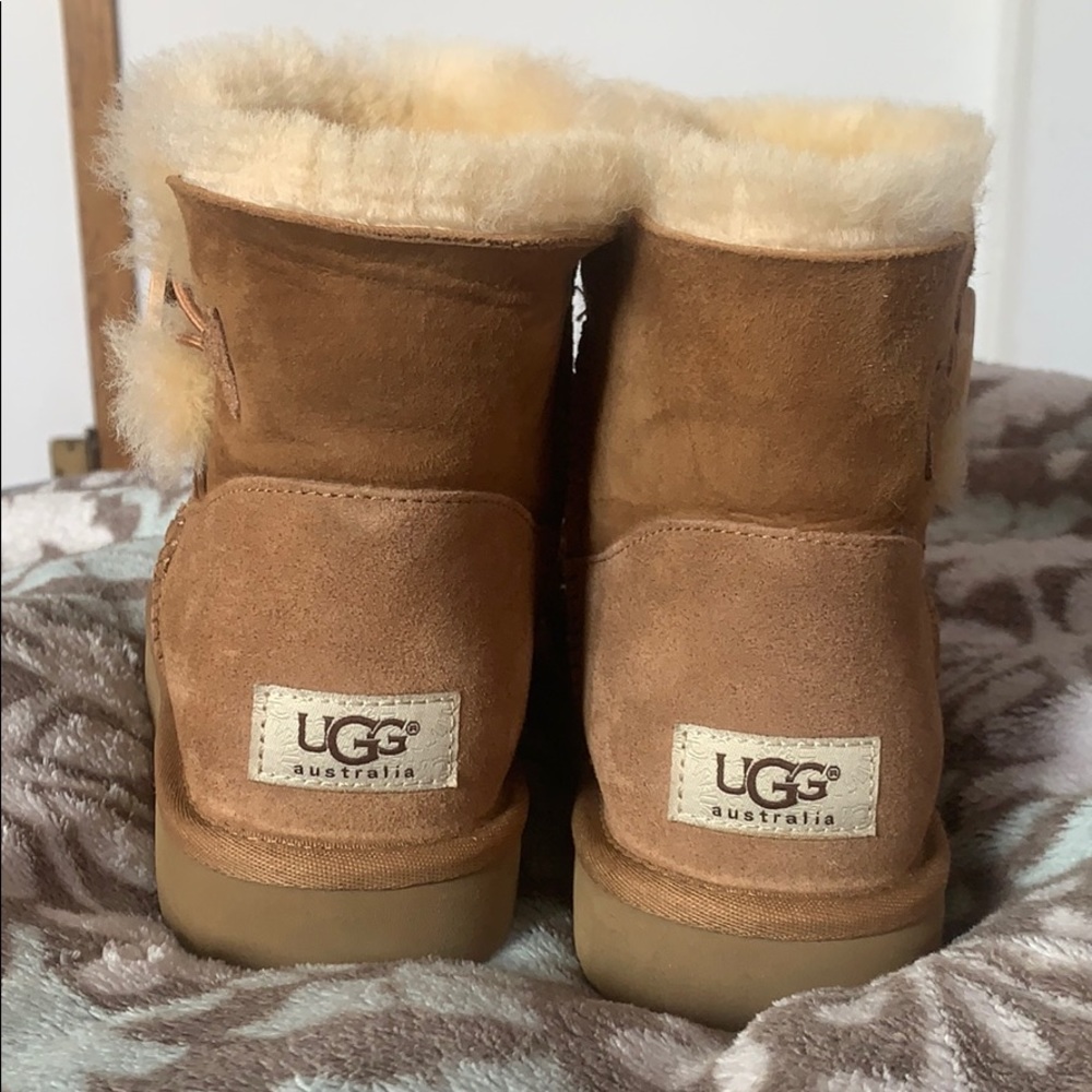 Brand new uggs only worn once